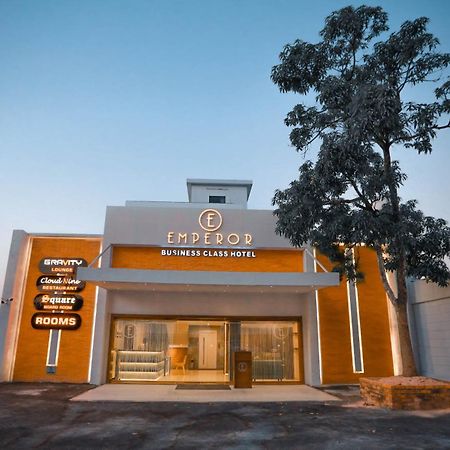 Hotel Emperor Sultan Bathery Bagian luar foto