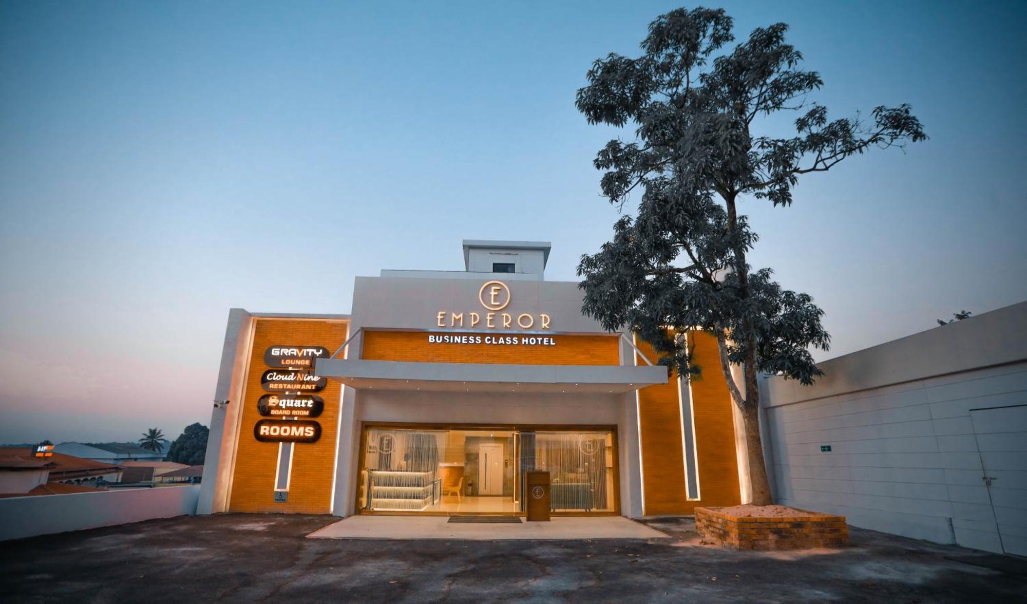 Hotel Emperor Sultan Bathery Bagian luar foto