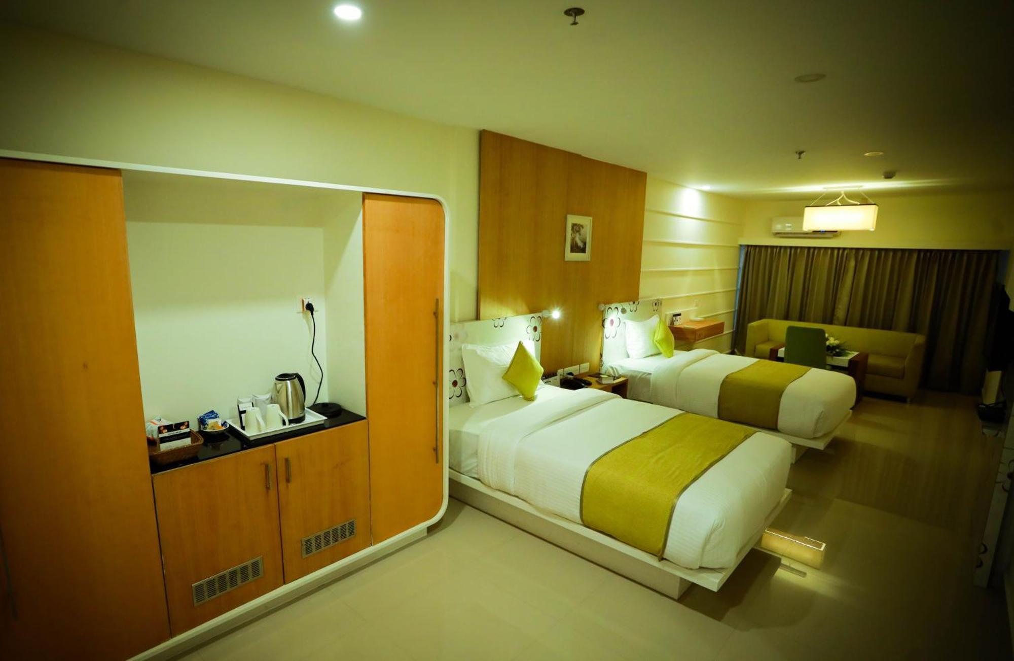 Hotel Emperor Sultan Bathery Bagian luar foto