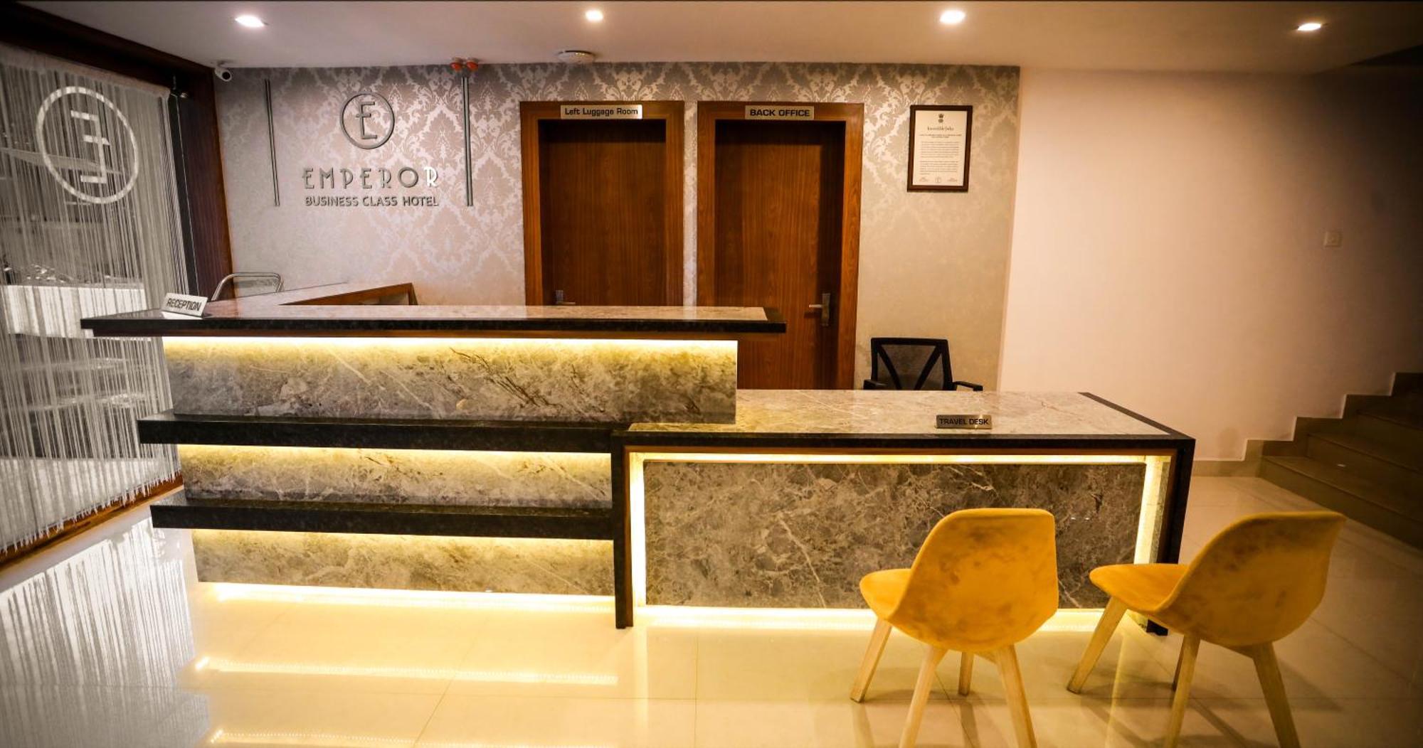 Hotel Emperor Sultan Bathery Bagian luar foto